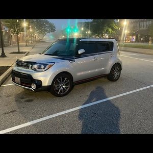 Meet your Posher, Jason